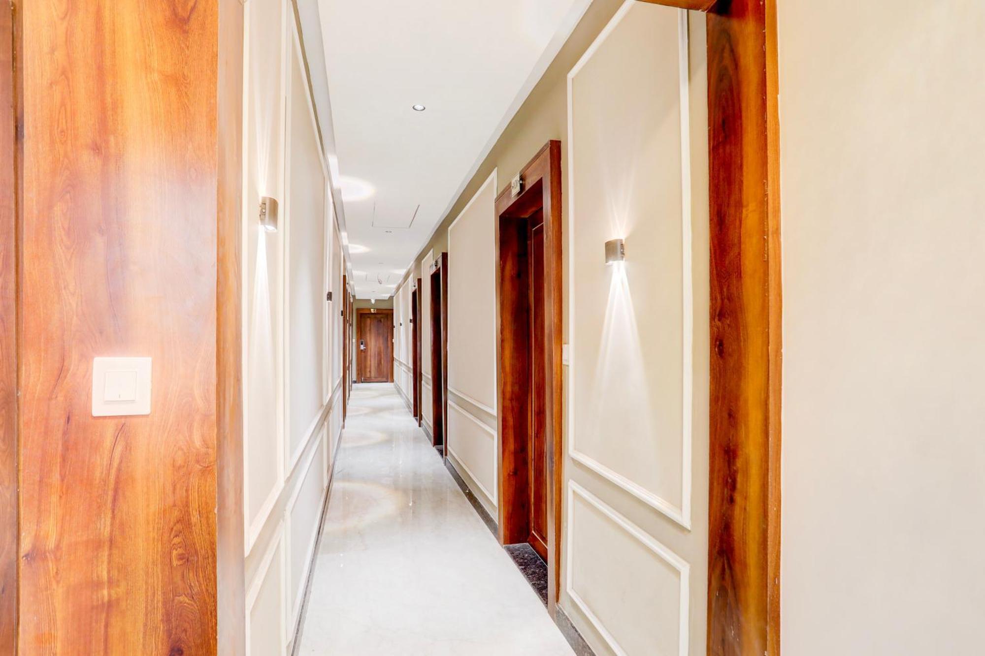 Super Collection O Belgacihia Near Kolkata Railway Station Hotel Gwalior Exterior photo